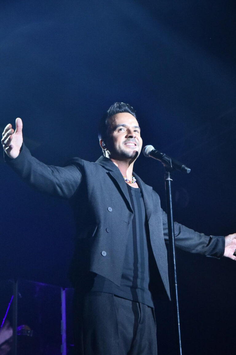 Luis Fonsi: «Voy a celebrar este triunfo del concierto con un yaniqueque que me hizo mi tía”